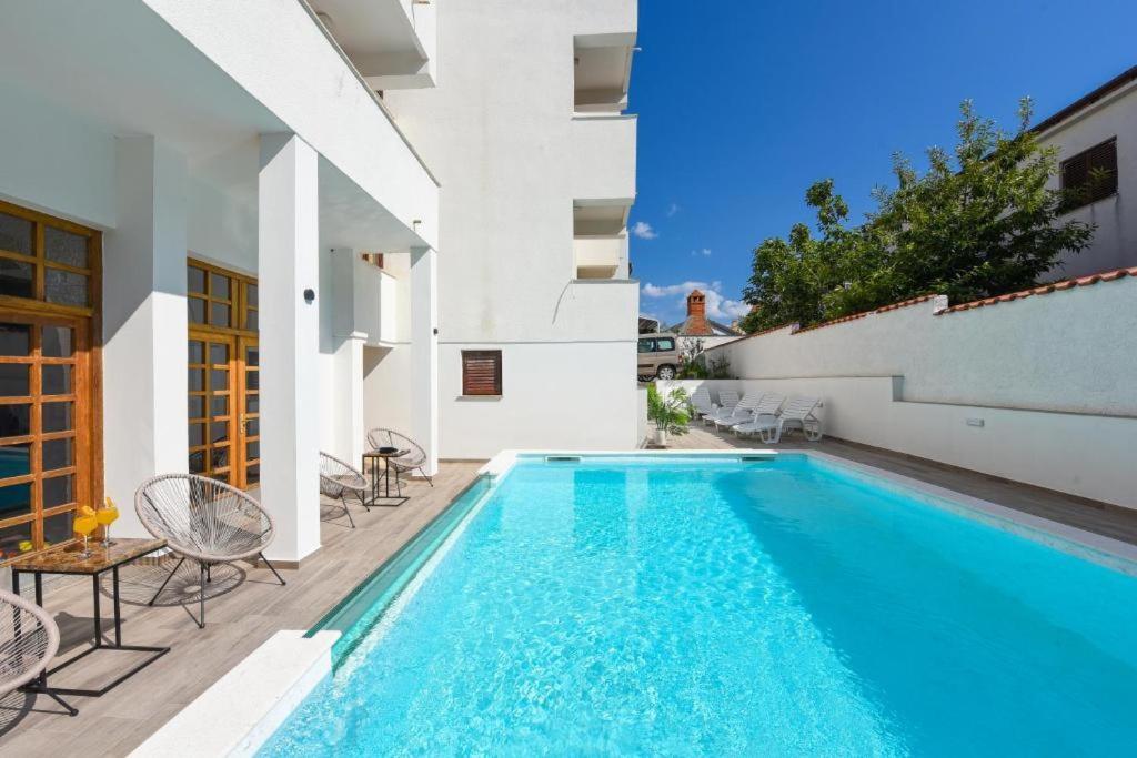 Apartments And Rooms Diana Zadar Exterior photo