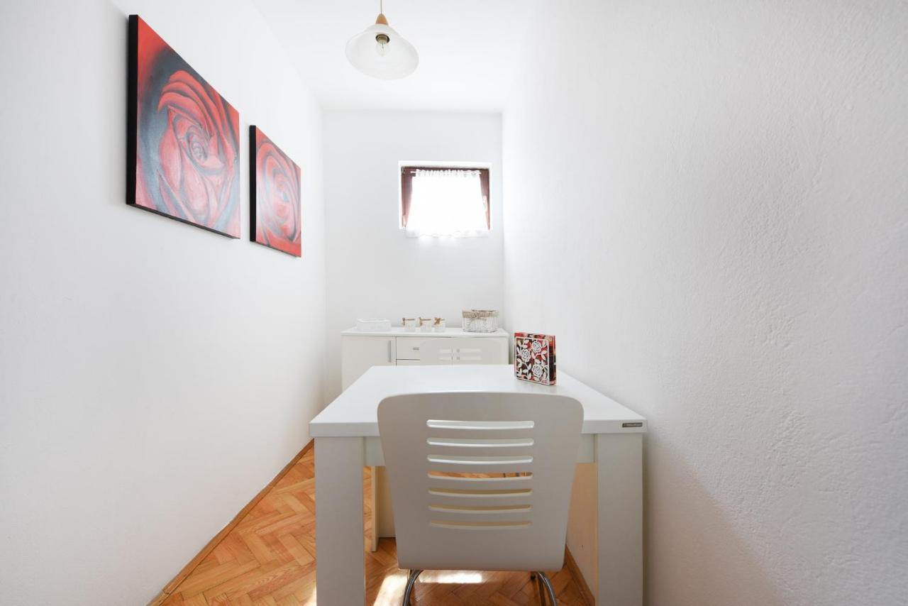 Apartments And Rooms Diana Zadar Exterior photo