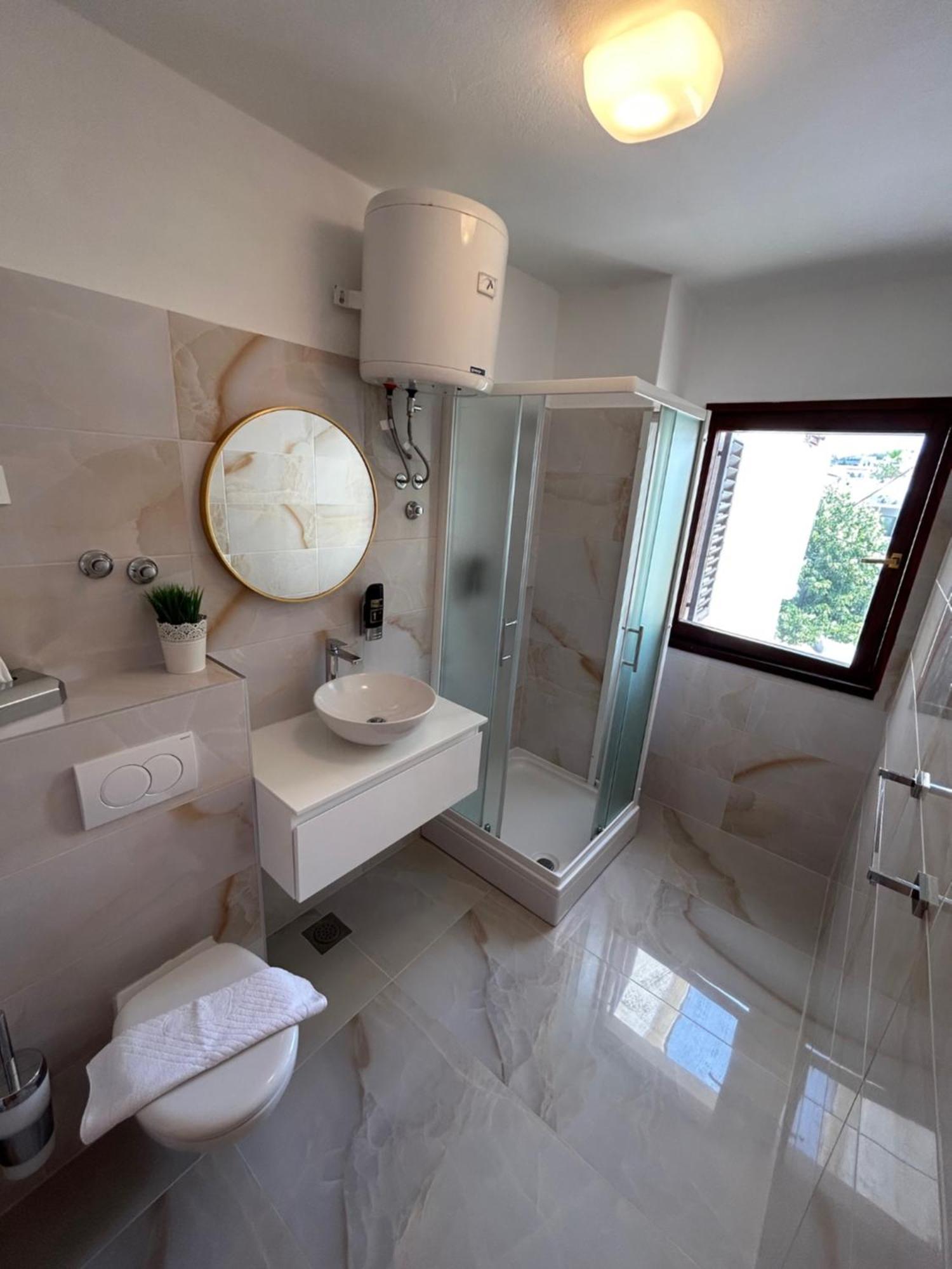 Apartments And Rooms Diana Zadar Exterior photo